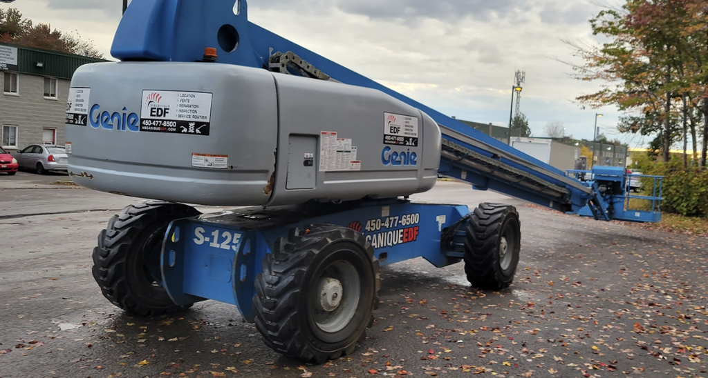 Genie S125 Nacelle télescopique 125' carburant