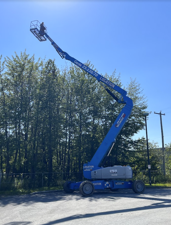 Genie ZX-135/70 Nacelle articulée 135' carburant